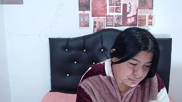 April Becker online show from March 25, 2026, 4:18 am