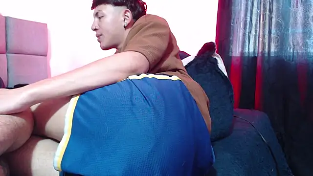 NaytonFreeman online show from December 2, 2025, 12:54 pm