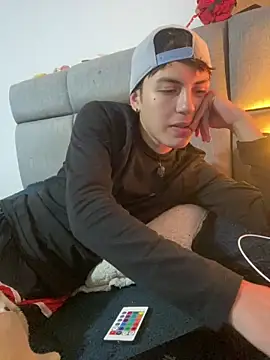 NaytonFreeman online show from February 5, 2026, 12:10 pm