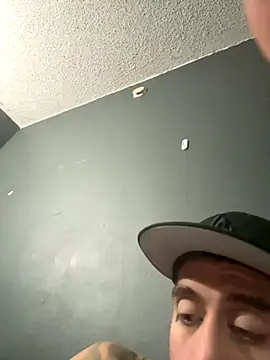 busnfatnutsLildee online show from October 31, 2025, 8:37 am