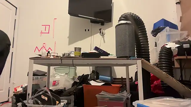 jasoncali305 online show from April 9, 2026, 7:14 am