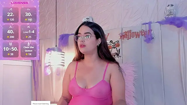 hannahst  online show from October 20, 2025, 8:20 pm