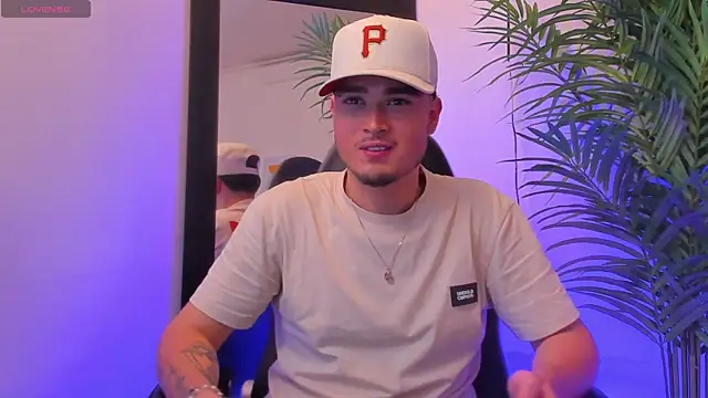 SALVATORE MULLER1 online show from October 17, 2025, 11:51 pm