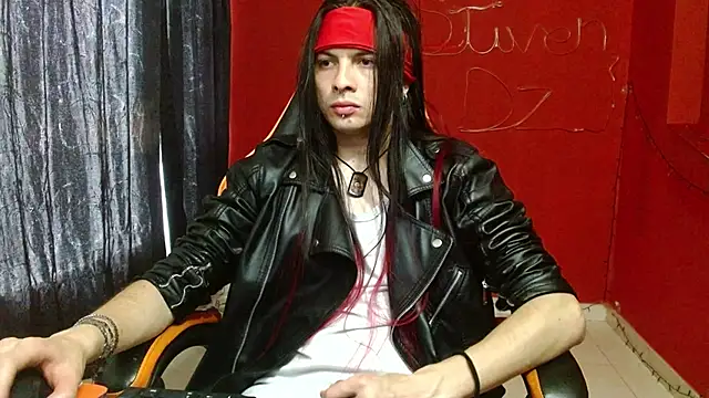 stvn hot online show from April 15, 2026, 5:31 pm