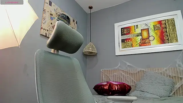 Snapshot of eva_sk chatting on October 13, 2025, 12:05 pm eva sk online show from October 13, 2025, 12:05 pm