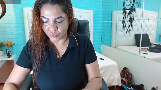 Snapshot of eva_sk chatting on November 25, 2025, 11:10 am eva sk online show from November 25, 2025, 11:10 am