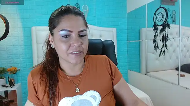 Snapshot of eva_sk chatting on November 26, 2025, 10:38 am eva sk online show from November 26, 2025, 10:38 am