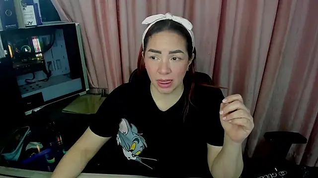 alexiaystive3 online show from October 11, 2025, 3:10 pm