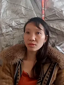 bonnie-00 online show from November 18, 2025, 3:56 am