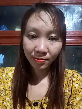 bonnie-00 online show from May 17, 2026, 11:39 am