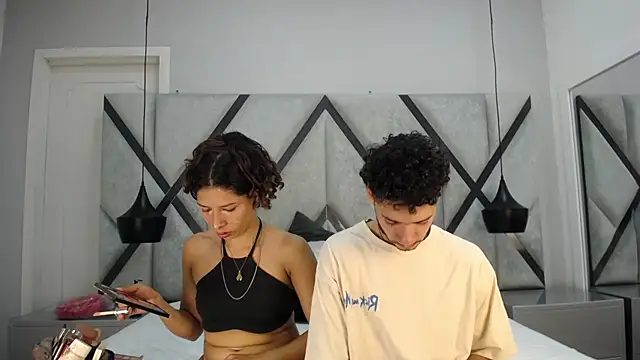 Snapshot of EthanCollen chatting on October 18, 2025, 11:16 pm EthanCollen online show from October 18, 2025, 11:16 pm