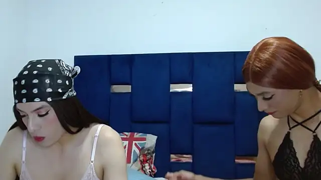 PinkLuna LolaBloom online show from April 3, 2026, 6:33 am