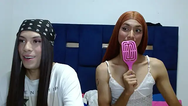 PinkLuna LolaBloom online show from May 15, 2026, 11:01 pm