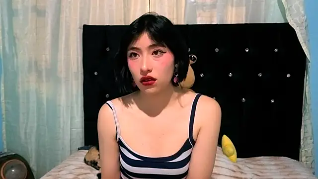 Sullyoonn online show from November 26, 2025, 12:22 am