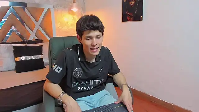 Snapshot of kraven_lust chatting on October 5, 2025, 3:16 am kraven lust online show from October 5, 2025, 3:16 am