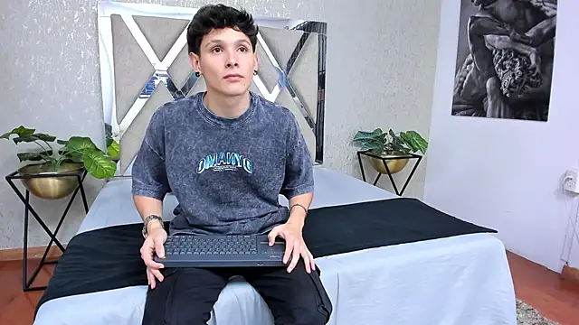 Snapshot of kraven_lust chatting on October 19, 2025, 3:07 am kraven lust online show from October 19, 2025, 3:07 am