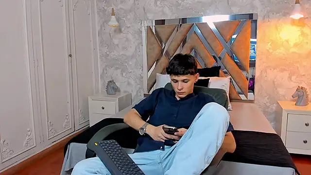 Snapshot of kraven_lust chatting on October 28, 2025, 3:10 am kraven lust online show from October 28, 2025, 3:10 am