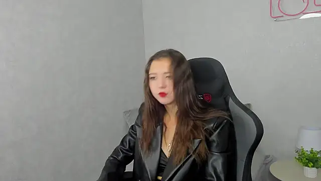 Amanda Reedd online show from October 5, 2025, 8:12 am