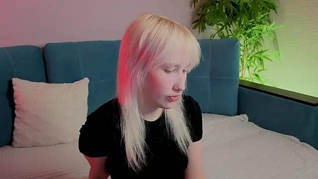 evlica online show from March 17, 2026, 2:09 pm