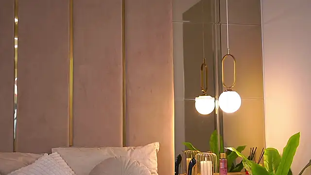 Snapshot of CamilaStarr chatting on February 7, 2026, 8:01 pm CamilaStarr online show from February 7, 2026, 8:01 pm