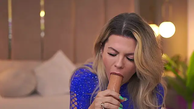 Snapshot of CamilaStarr chatting on February 12, 2026, 7:42 pm CamilaStarr online show from February 12, 2026, 7:42 pm