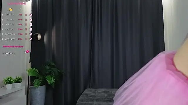 Snapshot of Jupiter_Boobs chatting on February 13, 2026, 4:25 pm Jupiter Boobs online show from February 13, 2026, 4:25 pm