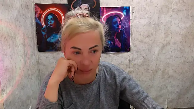 EmmaCat  online show from October 21, 2025, 3:51 am