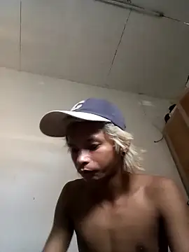 ainularbasoni online show from October 7, 2025, 3:04 am