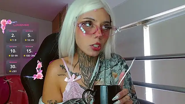 KoraRousee online show from January 15, 2026, 1:48 pm