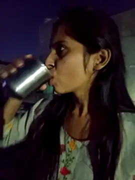 Snapshot of Saloni-Gupta chatting on October 25, 2025, 7:19 pm Saloni-Gupta online show from October 25, 2025, 7:19 pm