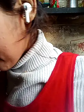 Snapshot of Saloni-Gupta chatting on January 13, 2026, 10:20 am Saloni-Gupta online show from January 13, 2026, 10:20 am