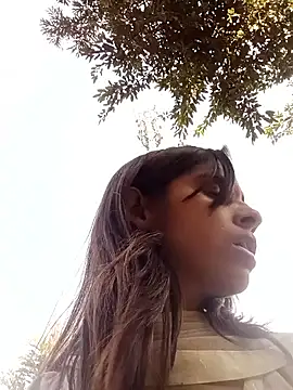 Snapshot of Saloni-Gupta chatting on February 6, 2026, 8:51 am Saloni-Gupta online show from February 6, 2026, 8:51 am