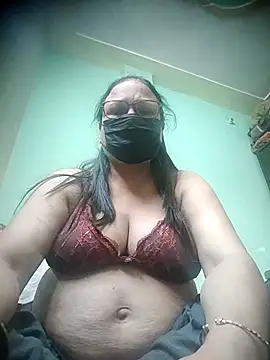 thehotlady online show from September 24, 2025, 10:18 am