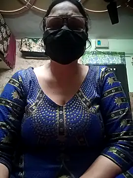 thehotlady online show from January 19, 2026, 3:54 am