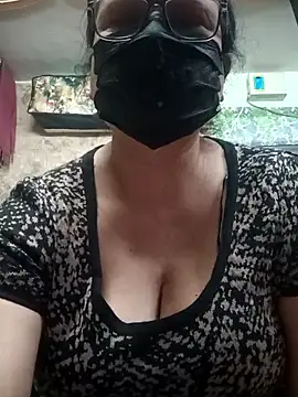 thehotlady online show from February 2, 2026, 2:54 am