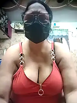 thehotlady online show from March 13, 2026, 6:31 am