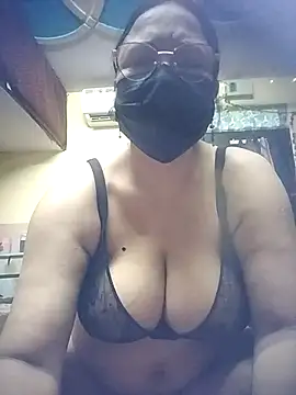 thehotlady online show from July 23, 2026, 4:10 am