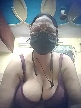 thehotlady online show from July 29, 2026, 3:04 am