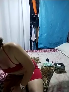 LaraCaliente online show from October 25, 2025, 12:40 am