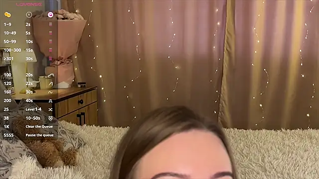 Amelia Ray  online show from April 16, 2026, 8:59 am