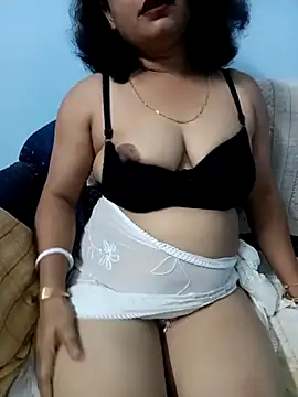Snapshot of Deliciouskimi chatting on May 4, 2026, 7:10 pm Deliciouskimi online show from May 4, 2026, 7:10 pm