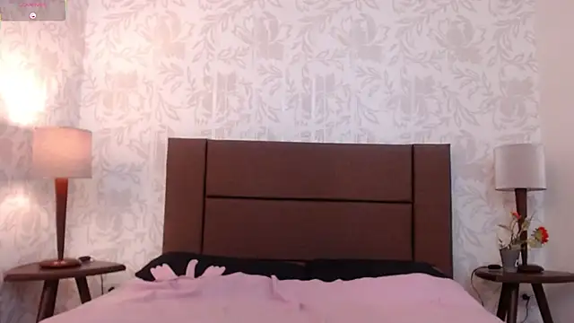 Ava Raye online show from December 20, 2025, 7:32 pm