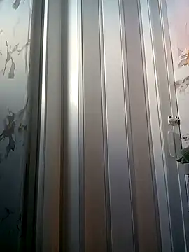 Rosabela04 online show from October 13, 2025, 9:31 am