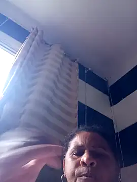 Rosabela04 online show from November 24, 2025, 5:23 pm