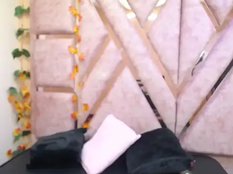 Zoe Browns  online show from November 2, 2025, 3:20 am