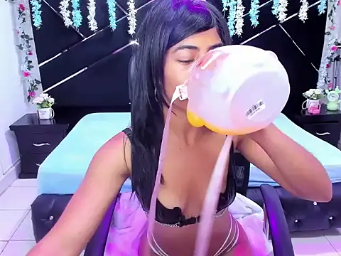 Zoe Browns  online show from November 9, 2025, 3:49 am