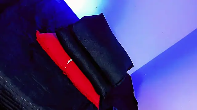 daniela dolls online show from April 18, 2026, 7:07 pm