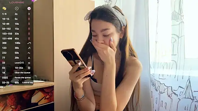 Cuteviola online show from April 10, 2026, 12:27 am