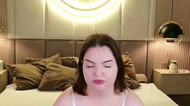 Vanessa Rise online show from November 6, 2025, 6:14 am