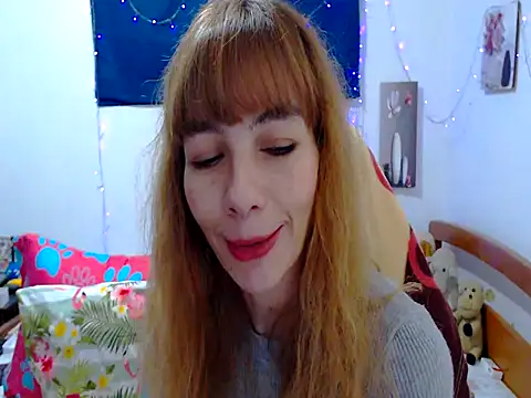 seraphinewhite online show from April 27, 2026, 11:30 am